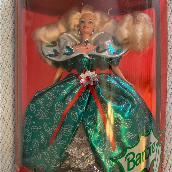 Happy Holidays Barbies 1993-1998 - Picture 4 of 7